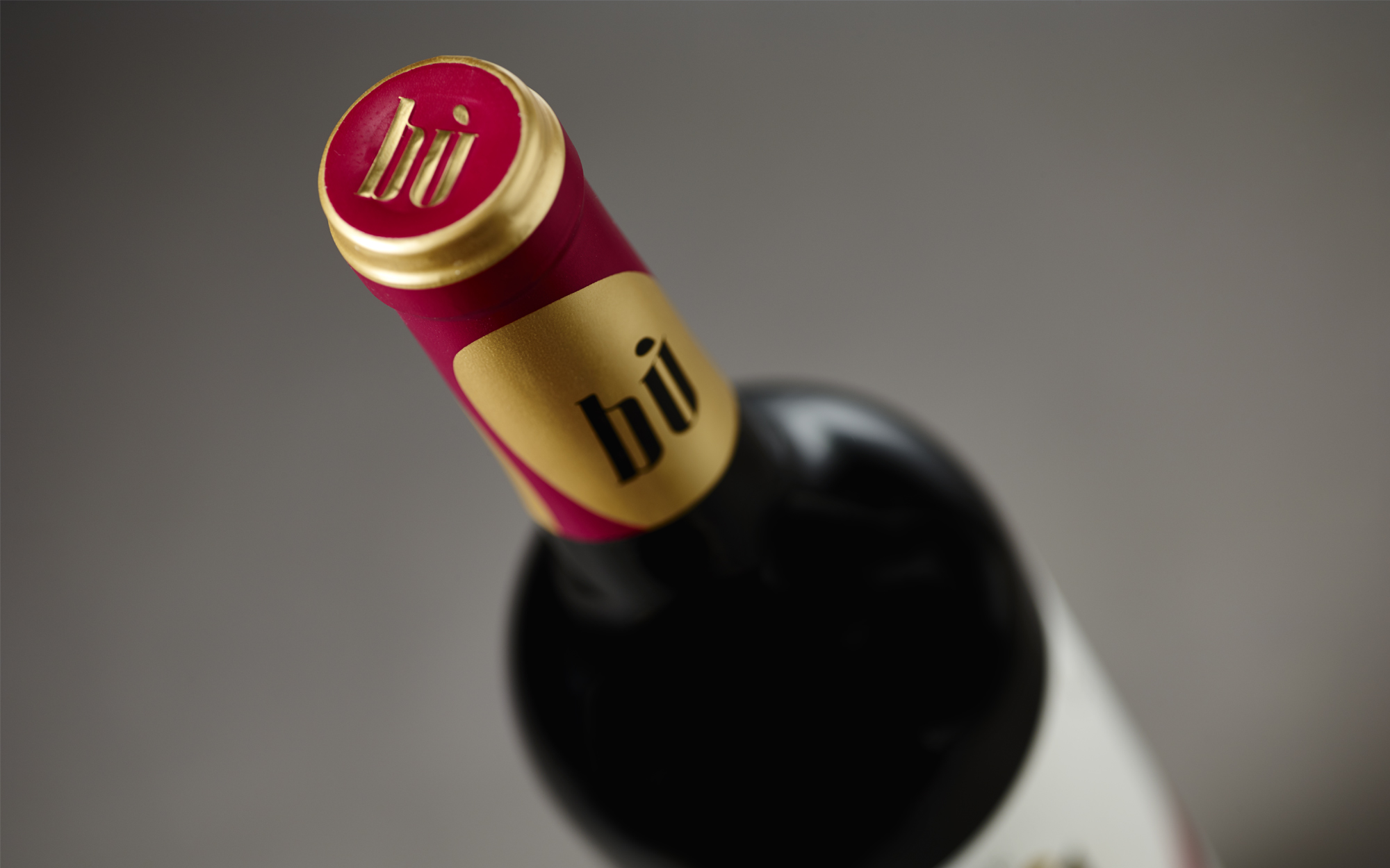 Bu Wine Capsule Design | Dossier Creative | Cross Channel Wine Brand with Boutique Flair